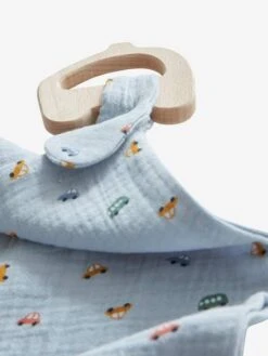 Doudou En Gaze De Coton + Hochet Bois EN VOITURE SIMON Multicolore - Vertbaudet 13 Doudou En Gaze De Coton + Hochet Bois EN VOITURE SIMON Multicolore - Vertbaudet -Vertbaudet doudou en gaze de coton hochet bois en voiture simon 5